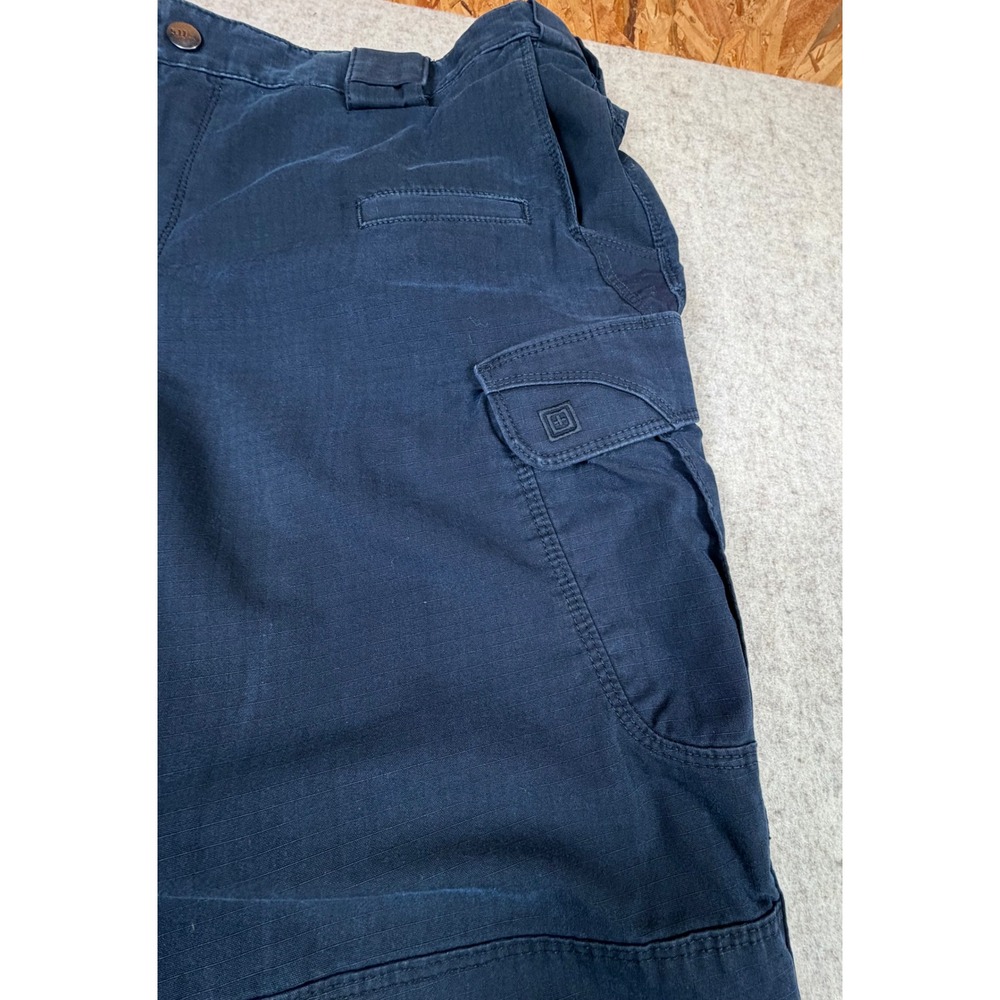 5.11 Tactical Cargo Pants Mens 40x33 Navy Blue Ripstop 74369-724 - Picture 3 of 11